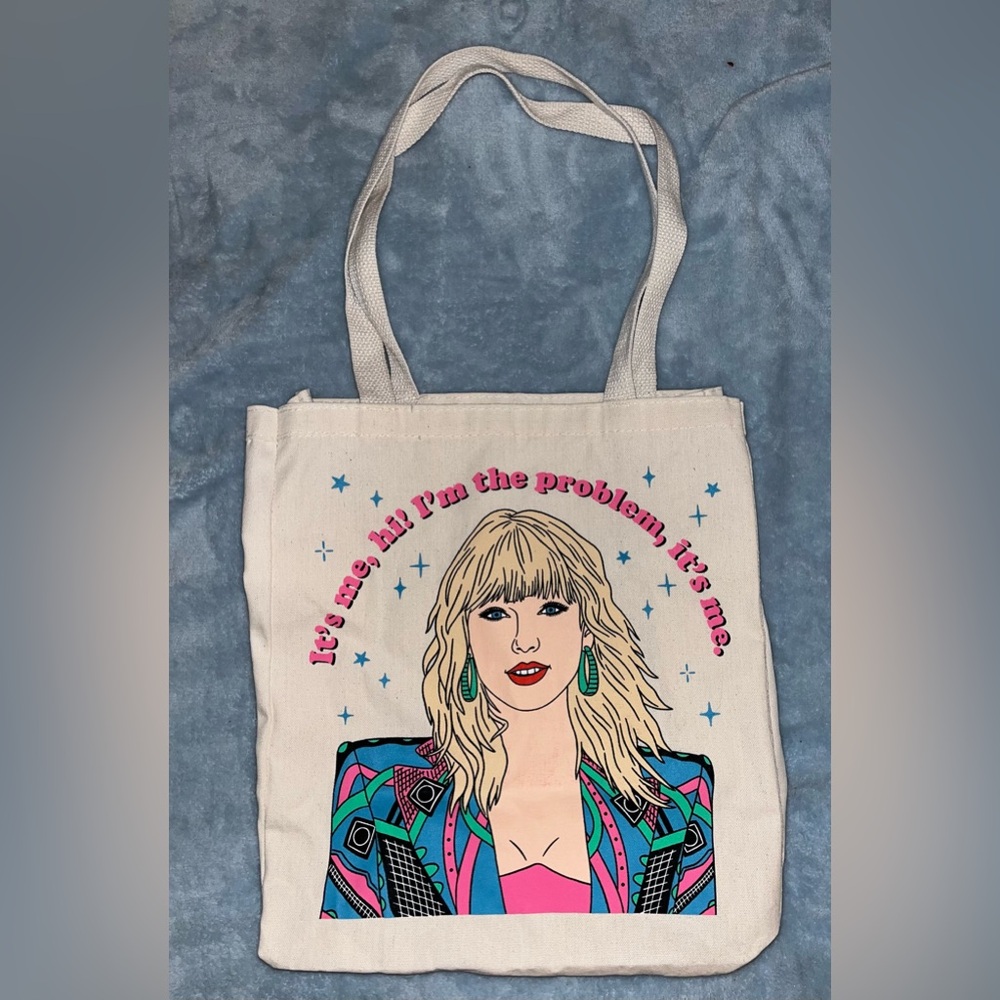 Taylor Swift It’s me tote